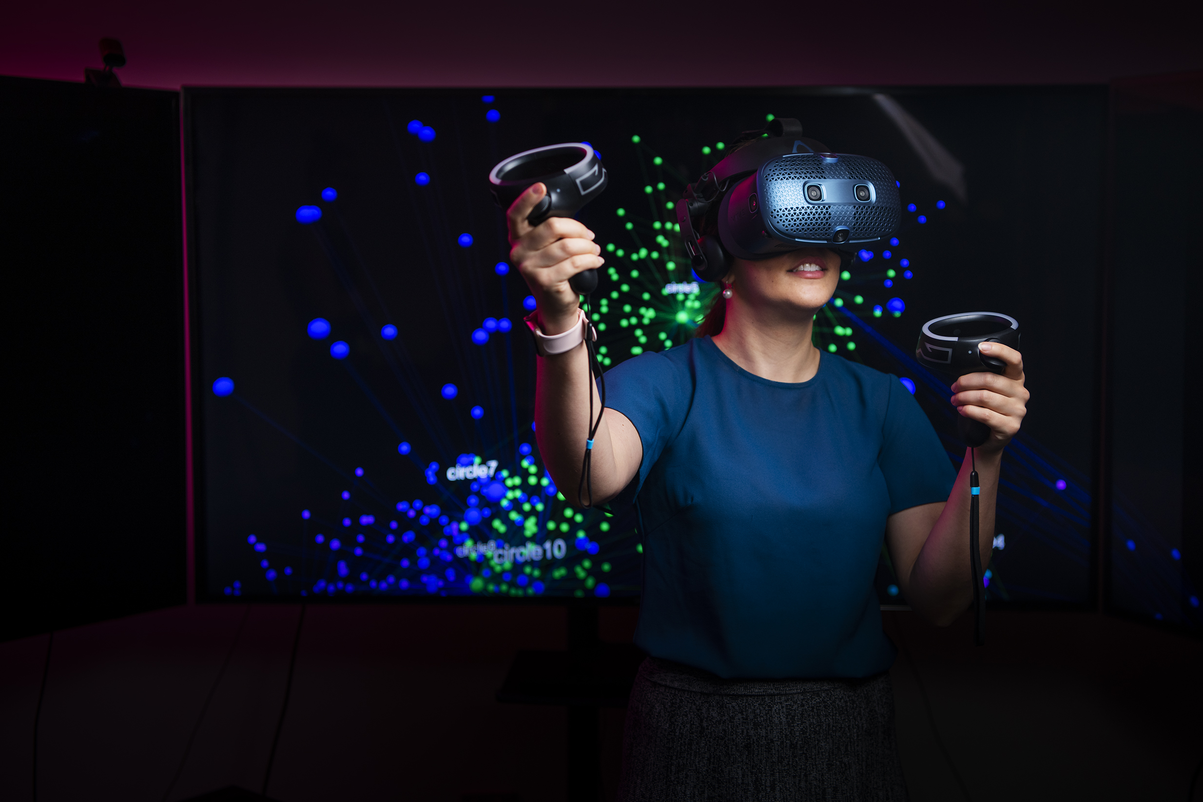 Researcher using VR and AU technology for data visualisation