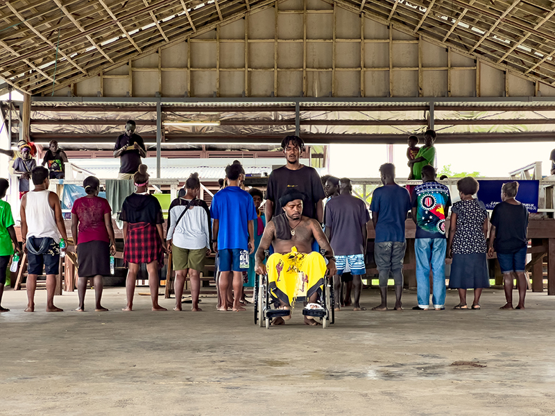 Diabetic foot disease workshop participants and Dreamcast performers perform a diabetic foot drama campaign in Gizo, Western Province, Solomon Islands. Credit: Neil Nuia 