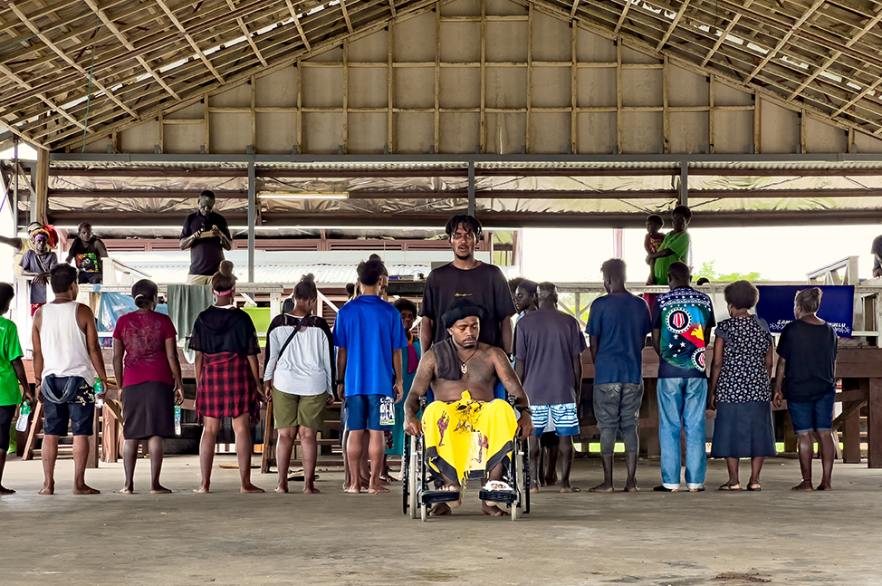 Diabetic foot disease workshop participants and Dreamcast performers perform a diabetic foot drama campaign in Gizo, Western Province, Solomon Islands. Credit: Neil Nuia 