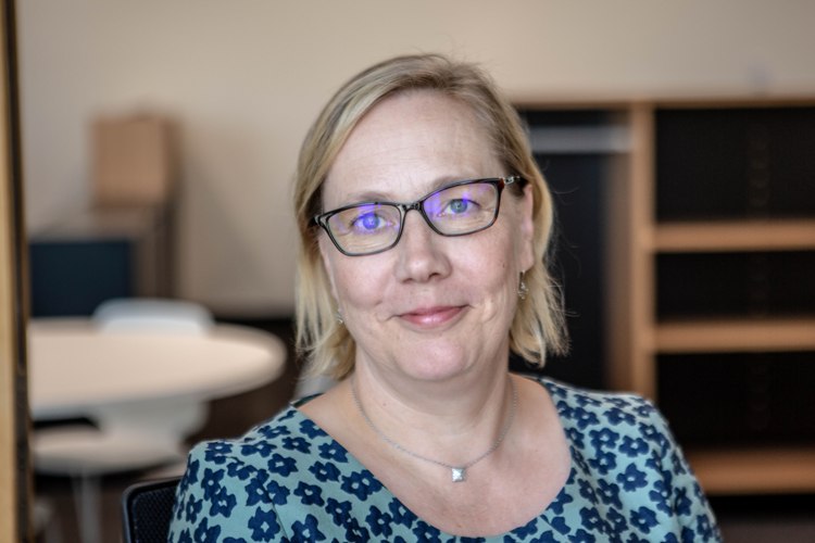 Professor Elina Hyppönen