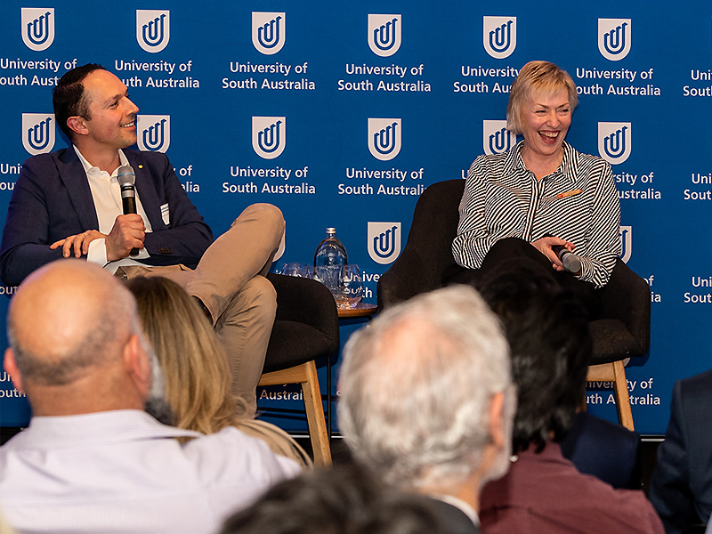 UniSA alumni Arman Abrahimzadeh OAM and Elaine Bensted in-conversation at an alumni connect event