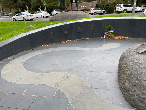 The memorial was designed to demonstrate community respect and instil a sense of pride in those who served. Its conceptual focus gives attention to both fulfilling Aboriginal rituals and those of the Defence Force.