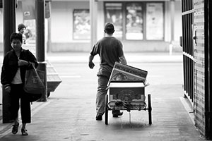 Tony Lewis, market cart