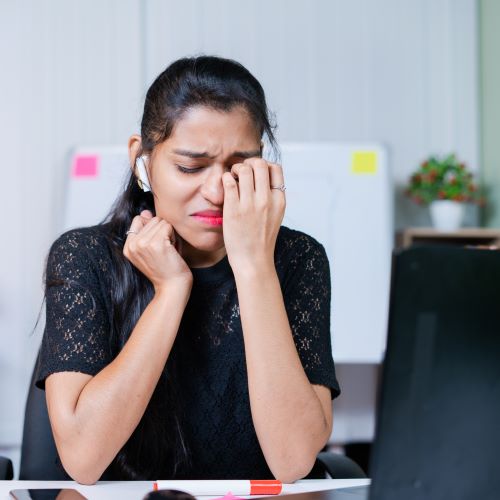 stressed-woman-500x500-GettyImages-1336232640.jpg